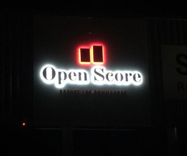 Lettres lumineuse open score