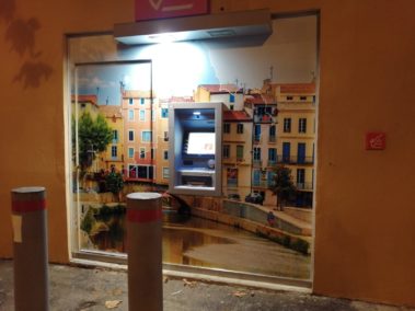 covering distributeur de billets