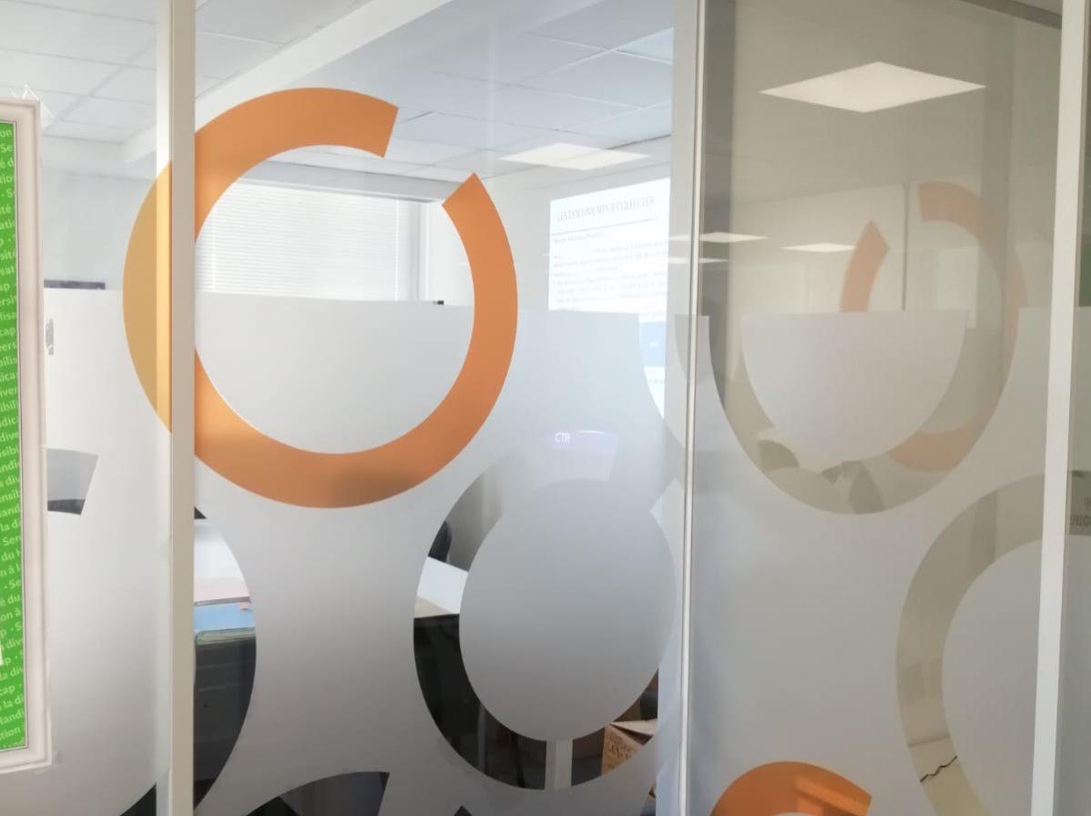 Décoration intérieure vitrophanie