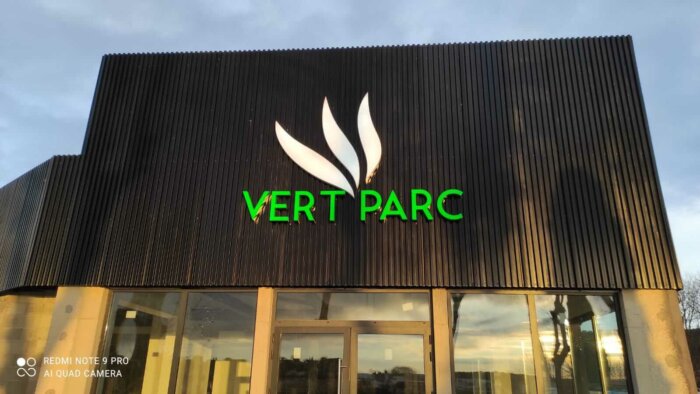 enseigne vert parc