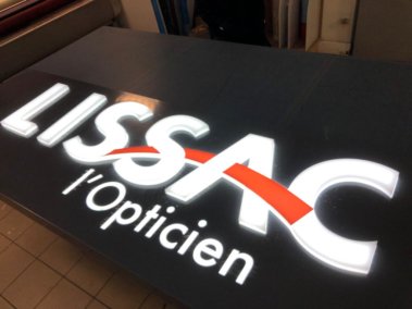 enseigne lissac