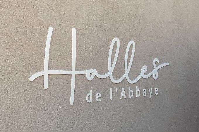 Logo en lettres découpées des Halles de l'Abbaye à Alès
